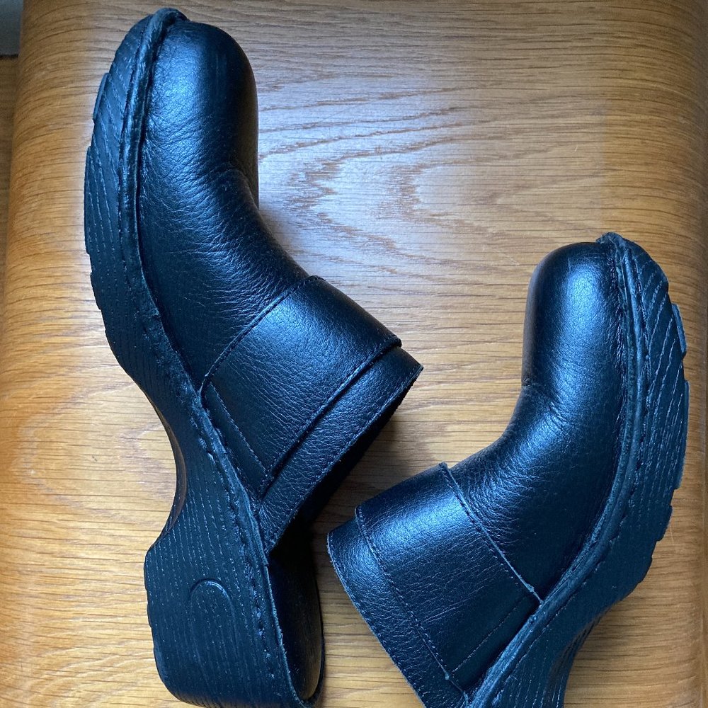 Born Clogs - Picture 6 of 8